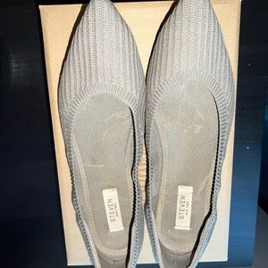 Steve Madden flat